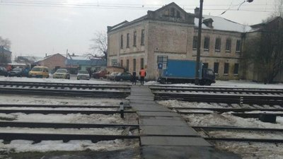 На Вінниччині 17-річна дівчина потрапила під поїзд На Вінниччині 17-річна дівчина потрапила під поїзд