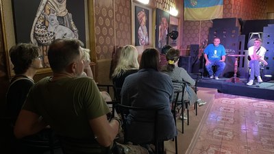 "Піратська бухта" у Херсоні: в рамках Мельпомени Таврії відбулась зустріч авторів вистав з глядачами "Піратська бухта" у Херсоні: в рамках Мельпомени Таврії відбулась зустріч авторів вистав з глядачами