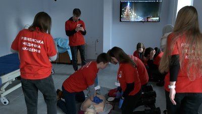 У Рівному на базі медакадемії відкрили симуляційний центр. Для чого він потрібен