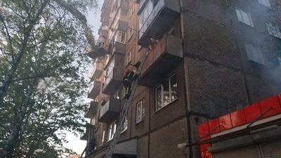 У Львові через пожежу у багатоповерхівці евакуювали понад 100 людей У Львові через пожежу у багатоповерхівці евакуювали понад 100 людей