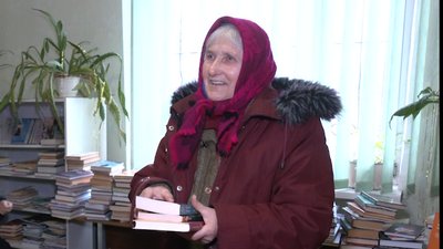 Детективи, романи та енциклопедії надійшли до сільської бібліотеки на Черкащині Детективи, романи та енциклопедії надійшли до сільської бібліотеки на Черкащині