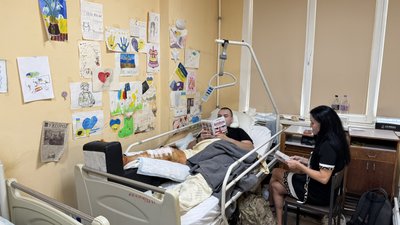 В Ужгороді військовослужбовцям, які проходять реабілітацію, викладають англійську мову