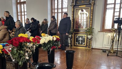 Церемонія прощання із загиблим захисником