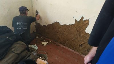 Зруйновані/підтоплені будинки: жителі Білих Ослав рахують збитки від стихії Зруйновані/підтоплені будинки: жителі Білих Ослав рахують збитки від стихії
