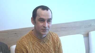 На фото Анатолій Рауш. Чоловіку три місяці тому пересадили нирку від батька. На фото Анатолій Рауш. Чоловіку три місяці тому пересадили нирку від батька.