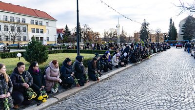 В Ужгороді попрощалися з трьома полеглими захисниками України В Ужгороді попрощалися з трьома полеглими захисниками України