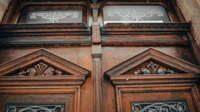 У центрі Львова відреставрували каретну браму У центрі Львова відреставрували каретну браму