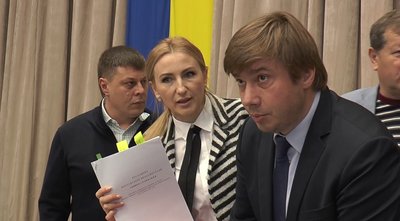 Депутатка облради Ірина Степаненко та голова облради Олександр Біленький Депутатка облради Ірина Степаненко та голова облради Олександр Біленький