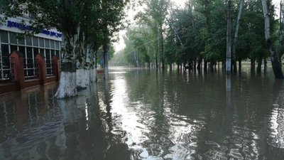 У Маріуполі через опади оголошено червоний рівень небезпеки