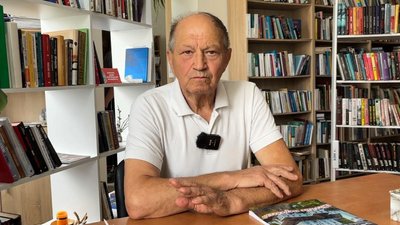 Пише висміювальні листи Путіну: 95-річний автор «Волинянки» Пише висміювальні листи Путіну: 95-річний автор «Волинянки»