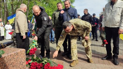 37-ма річниця аварії на ЧАЕС: у Черкасах вшанували роковини трагедії 37-ма річниця аварії на ЧАЕС: у Черкасах вшанували роковини трагедії