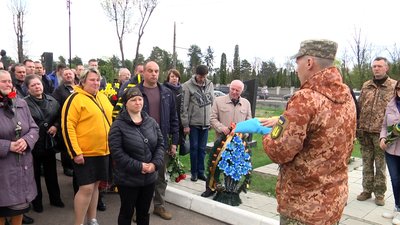 Житомирщина прощається зі своїми героями-оборонцями Житомирщина прощається зі своїми героями-оборонцями