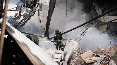 Пошкоджений склад в Бучанський район, обстріл Київщини 13 жовтня 2026