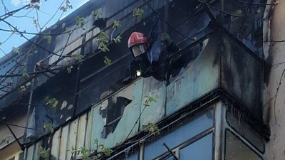 Пошкоджений балкон внаслідок пожежі