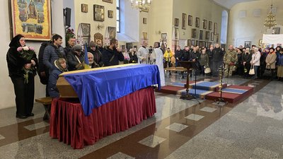У Полтаві прощаються з азовцем Олександром Шматком У Полтаві прощаються з азовцем Олександром Шматком