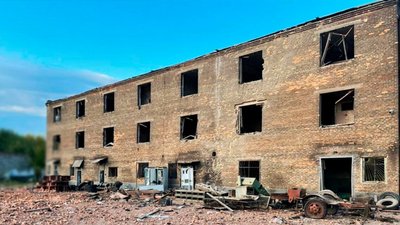 Внаслідок обстрілів селищ на Запоріжжі одна людина загинула, також є поранені