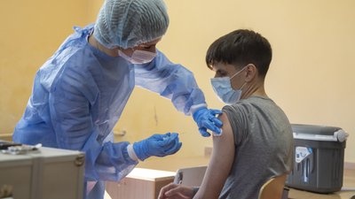 На Буковині за добу проти COVID-19 вакцинували понад 1 500 людей