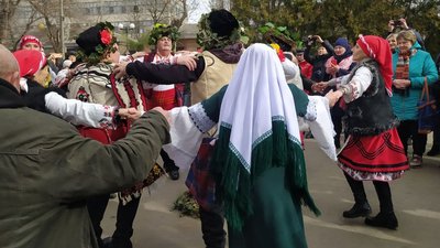 Свято винограду: на Одещині розпочались урочистості з нагоди Трифон Зарєзан Свято винограду: на Одещині розпочались урочистості з нагоди Трифон Зарєзан