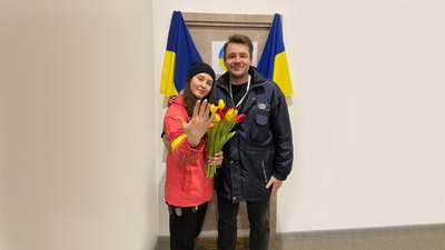 Пропозиція руки та серця під час війни. Сумські медики-волонтери заручилися