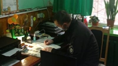 Ювенальні поліцейські Херсонщини склали протоколи на батьків, діти яких знущалися над однокласницею