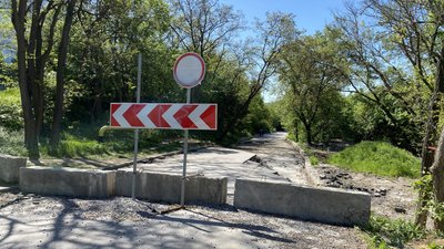 УПолтаві на Монастирській горі утворився провал УПолтаві на Монастирській горі утворився провал