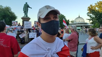 У центрі Одеси люди вийшли на акцію "День єднання білорусів"