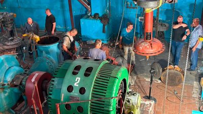 Фахівці облводоканалу проводять ремонтні роботи