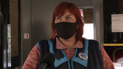 У Харкові роздають маски у громадському транспорті — міськрада У Харкові роздають маски у громадському транспорті — міськрада