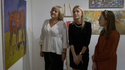 Відвідувачки художнього музею Відвідувачки художнього музею