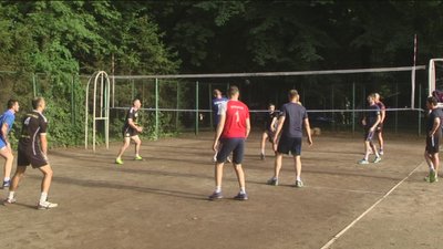 Волейбольний майданчик зі штучним покриттям облаштовують у Вінниці