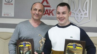 Тренер В'ячеслав Лаврухін та спортивний гімнаст Ігор Радівілов, листопад 2017 року