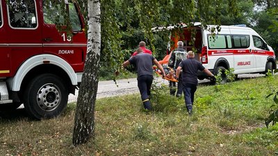 Рятувальники витягли 40-річного волинянина з колодязя