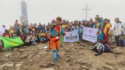На Івано-Франківщині діти з інвалідністю встановили національний рекорд, зійшовши на Говерлу На Івано-Франківщині діти з інвалідністю встановили національний рекорд, зійшовши на Говерлу