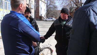 "Усе повернеться на свої місця" – один день з життя Охтирки на Сумщині