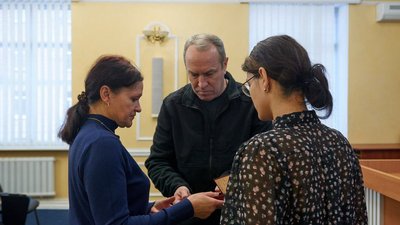 У Черкасах родинам військових вручили посмертні нагороди У Черкасах родинам військових вручили посмертні нагороди