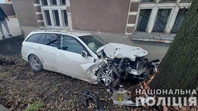 ДТП на Закарпатті: обидва водії травмовані ДТП на Закарпатті: обидва водії травмовані