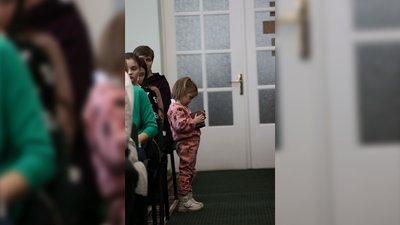 У Чернігові родинам загиблих бійців вручили державні нагороди У Чернігові родинам загиблих бійців вручили державні нагороди