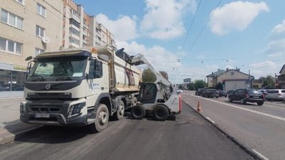 Ремонтні роботи на вул. Городоцькій. 