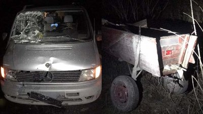 На Тернопільщині автівка в’їхала у віз з колядниками
