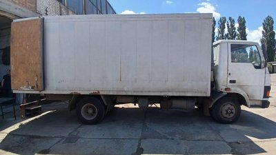 У Миколаєві волонтери переобладнують вантажівку під мобільну лазню для тероборони