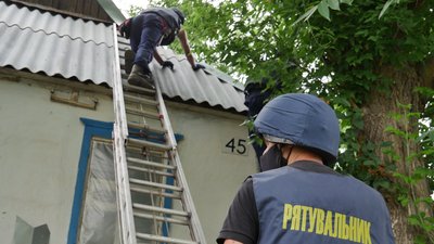 Рятувальники на сході Рятувальники на сході