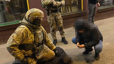 Вимагали гроші за викрадених людей: в Одесі й Києві затримали ймовірних членів злочинної організації