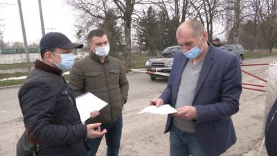 Коли сусід — ТЕС: як на Прикарпатті живуть поруч з одним із найбрудніших підприємств України Коли сусід — ТЕС: як на Прикарпатті живуть поруч з одним із найбрудніших підприємств України