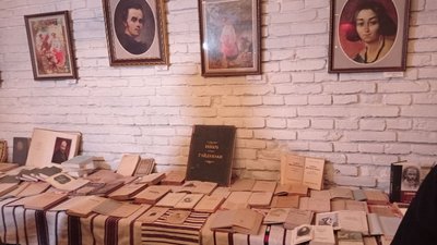 У Тернополі відкрили виставку примірників "Кобзаря" Тараса Шевченка У Тернополі відкрили виставку примірників "Кобзаря" Тараса Шевченка