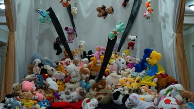 іграшки, суми, ракета, 13 квітня
