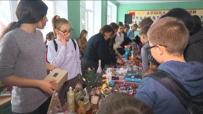 У сумській школі №2 збирали гроші на лікування онкохворих дітей