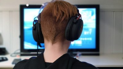 У Кременчуці хочуть навчати дітей в укриттях через Bluetooth-навушники