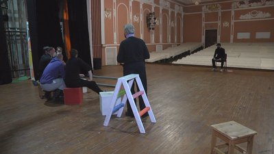 "Дуже хочеться, щоб все повернулося". Як працює театр під час локдауну