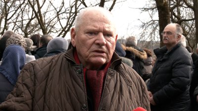 "Він творив каркас нашої нації". У Стопчатові на Івано-Франківщині попрощалися з Дмитром Павличком "Він творив каркас нашої нації". У Стопчатові на Івано-Франківщині попрощалися з Дмитром Павличком