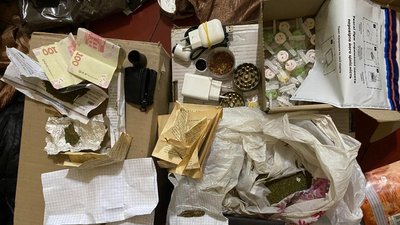 На Буковині судитимуть в'язнів колонії, які постачали туди наркотики